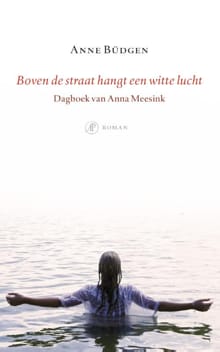 Boven de straat hangt een witte lucht - Anne Büdgen