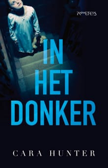 In het donker - Cara Hunter