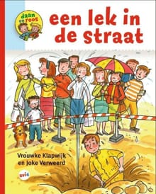 Een lek in de straat - Vrouwke Klapwijk, Joke Verweerd