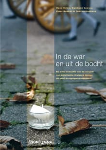 In de war en uit de bocht - Hans Nelen, Bastiaan Leeuw, ...